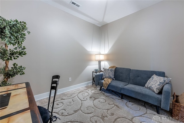office with visible vents and baseboards