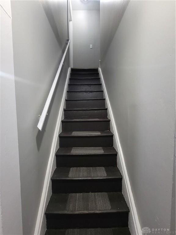 66 Barnett St Unit 64, Dayton, OH 45402 - view of staircase