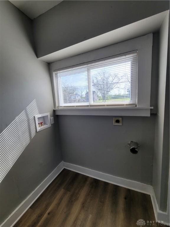 66 Barnett St Unit 64, Dayton, OH 45402 - washroom featuring hookup for a washing machine, baseboards, electric dryer hookup, and dark wood finished floors