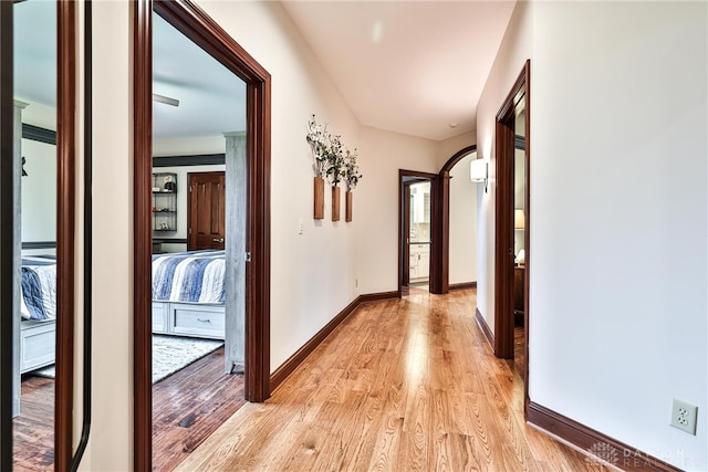 7177 Paul Ln, Liberty Twp, OH 45044 - hallway featuring baseboards and light wood-type flooring