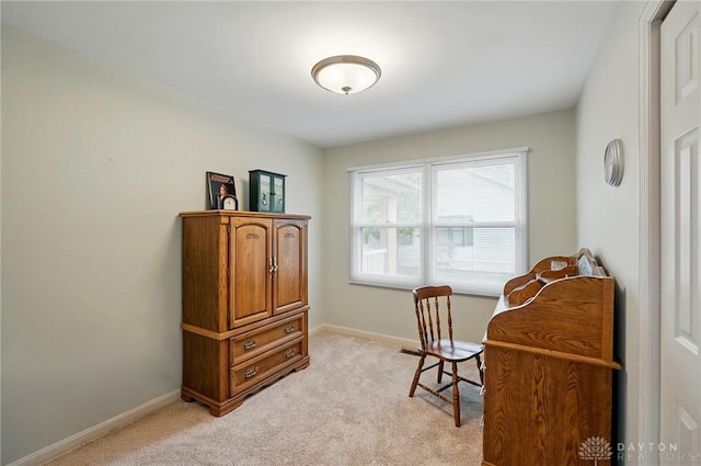 401 Kenec Dr, Middletown, OH 45042 - sitting room featuring baseboards and light carpet