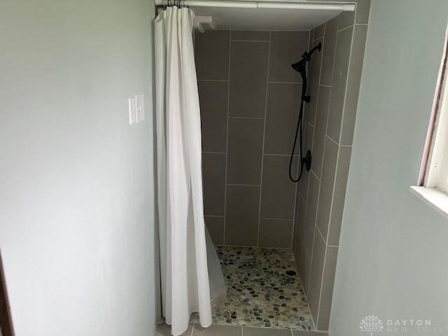 3668 Concord Fairhaven Rd, Eaton, OH 45320 - bathroom featuring a tile shower