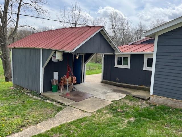 3668 Concord Fairhaven Rd, Eaton, OH 45320 - view of patio / terrace featuring an outbuilding