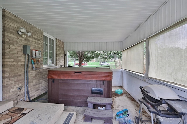 10699 Hamilton Ave, Cincinnati, OH 45231 - sunroom / solarium with a hot tub