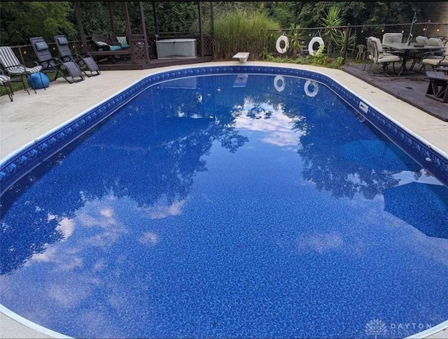 10699 Hamilton Ave, Cincinnati, OH 45231 - view of pool featuring a patio area and a diving board