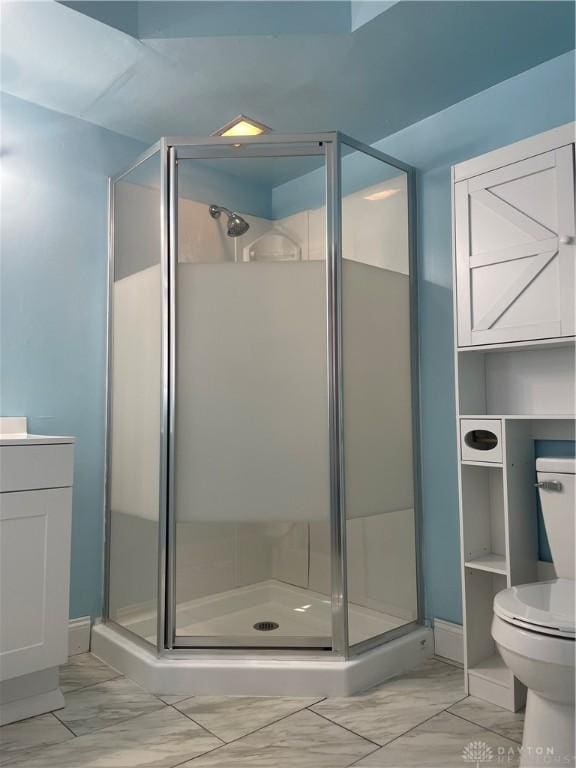 928 Shady Ln, Beavercreek, OH 45434 - full bath featuring marble finish floors and a shower stall