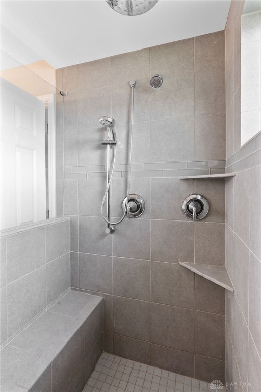 1621 Stonebury Ct, Xenia, OH 45385 - bathroom with a tile shower