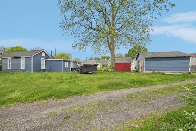 1566 Cora St, Springfield, OH 45503 - view of yard featuring a shed