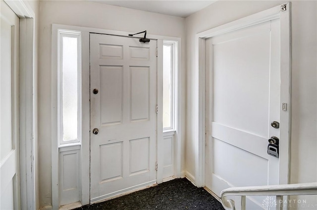 2334 Davue Cir, Dayton, OH 45406 - entryway with plenty of natural light