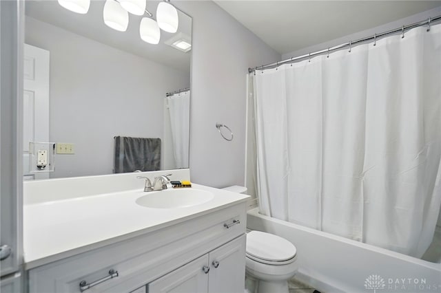 5497 Riverwalk Dr, Kings Mills, OH 45034 - bathroom featuring vanity, toilet, and shower / bath combo