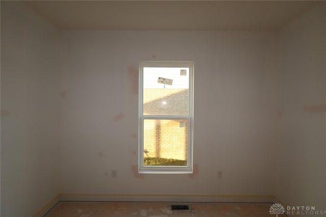 2885 Sky Crossing Dr Unit 56, Beavercreek, OH 45434 - unfurnished room with baseboards