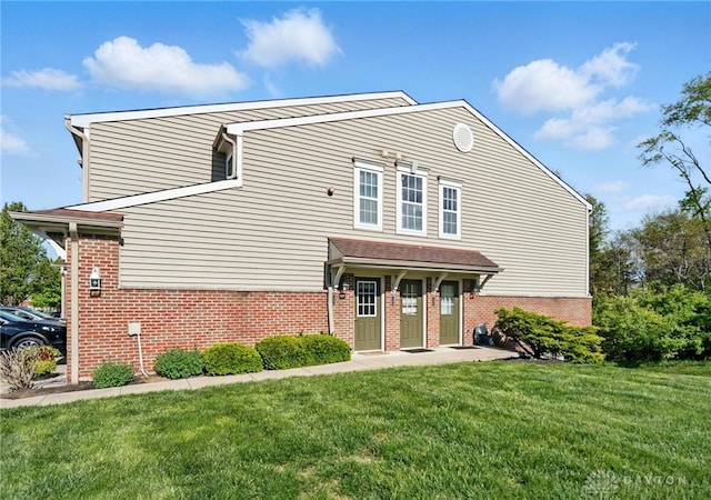 1304 Shadowood Trl, Maineville, OH 45039 - view of front of property with brick siding and a front yard