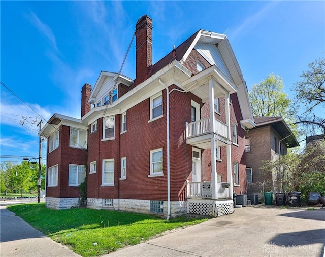 3733-3735 Reading Rd, Cincinnati, OH 45229 - view of property with central air condition unit