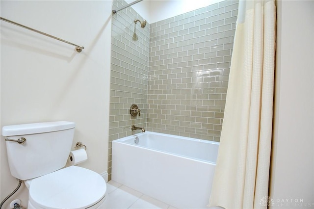 2725 Terraceview Cir, Beavercreek, OH 45431 - bathroom featuring shower / bath combo and tile patterned flooring