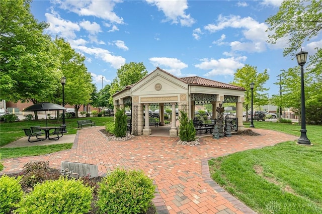 12 N Water St, Lebanon, OH 45036 - view of community featuring a gazebo and a yard