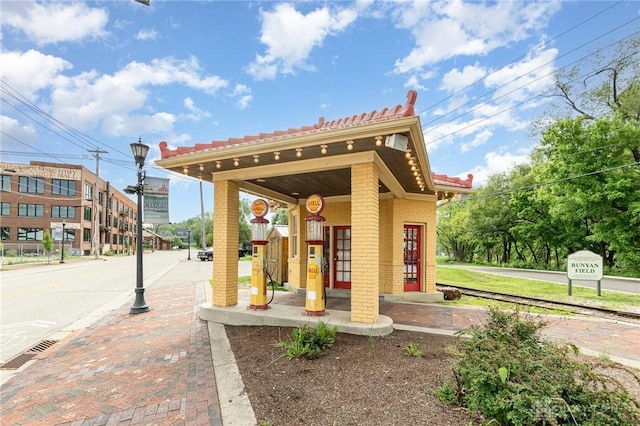 12 N Water St, Lebanon, OH 45036 - view of patio / terrace