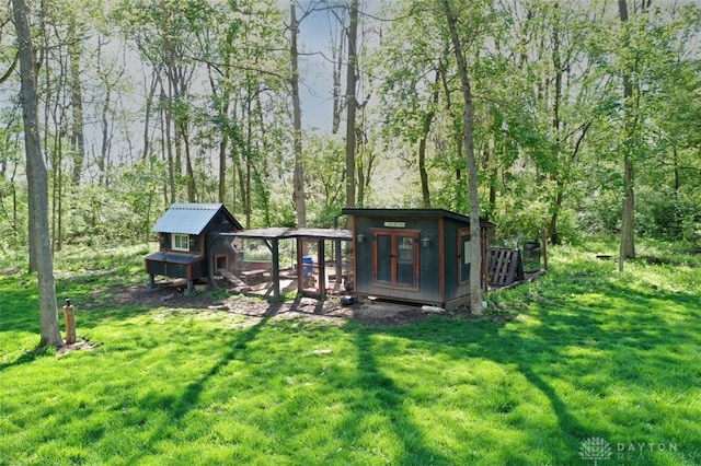 2187 Hamilton Rd, Lebanon, OH 45036 - view of yard with exterior structure and an outbuilding
