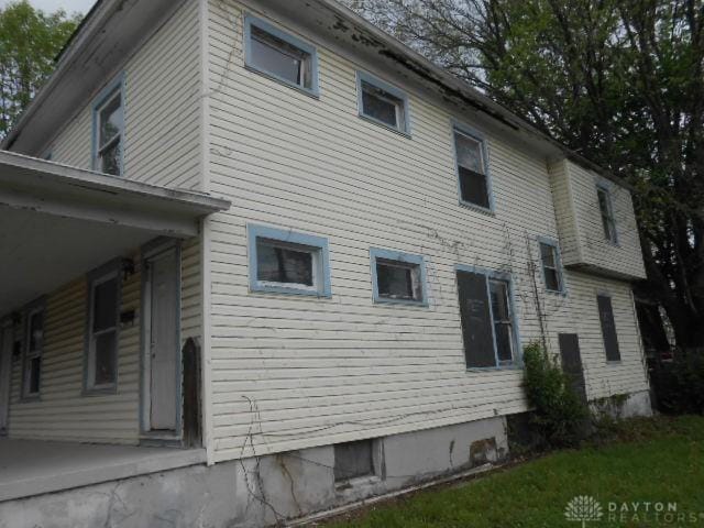 view of home's exterior