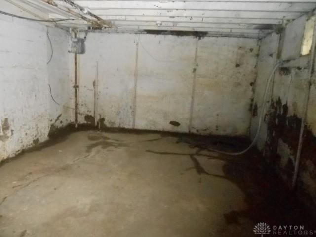 view of unfinished basement