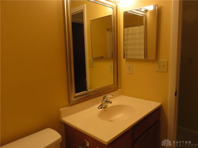 1520 Lake Pointe Way Unit 6, Centerville, OH 45459 - bathroom with toilet and vanity