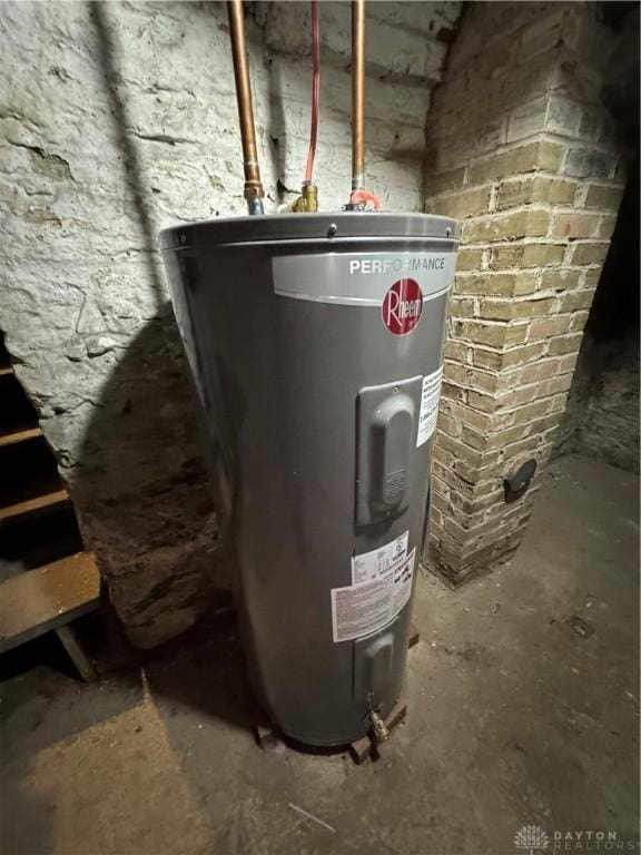 308 Park Ave, Harrison Twp, OH 45030 - utilities featuring water heater