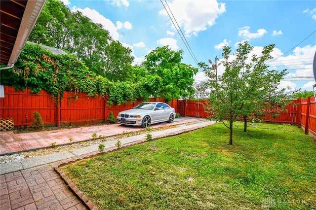 221 Linden Ave, Dayton, OH 45403 - view of yard featuring a fenced backyard