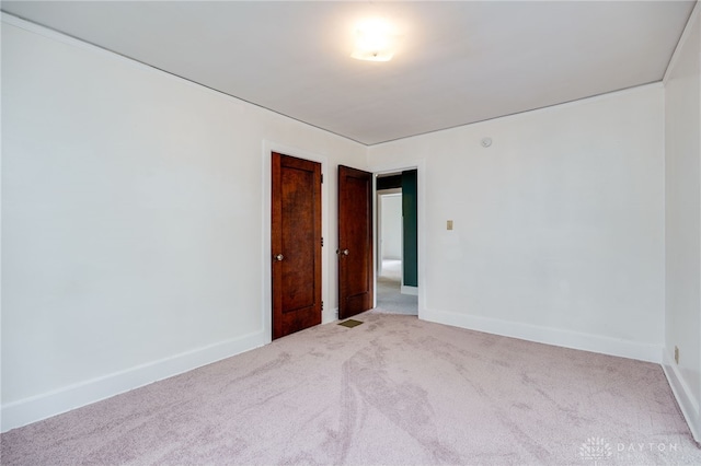825 Far Hills Ave, Oakwood, OH 45419 - unfurnished room featuring carpet floors and baseboards
