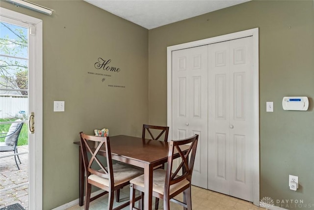 1579 Commonwealth Dr, Xenia, OH 45385 - dining area with light flooring