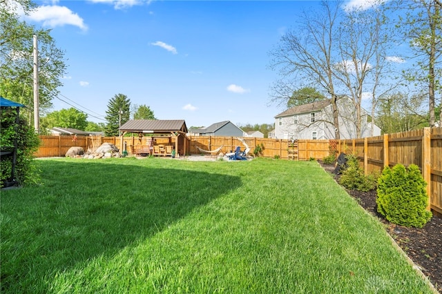 784 Marshall Dr, Xenia, OH 45385 - view of yard