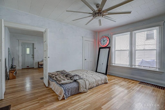 4103 Whetsel Ave, Cincinnati, OH 45227 - bedroom featuring light wood-type flooring, baseboards, and ceiling fan