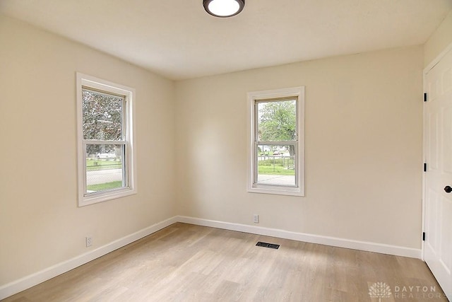 3417 Beechgrove Rd, Moraine, OH 45439 - empty room featuring light wood-type flooring and baseboards