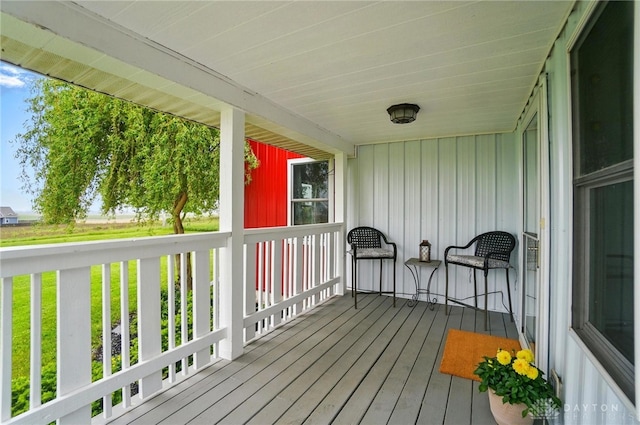6859 US Highway 62 NE, Washington Court Hous, OH 43160 - wooden terrace with a porch