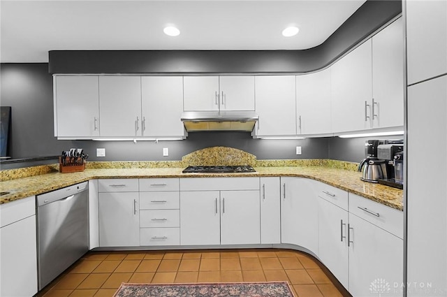 1900 Kresswood Cir, Kettering, OH 45429 - kitchen featuring stainless steel appliances, under cabinet range hood, white cabinetry, light tile patterned floors, and recessed lighting