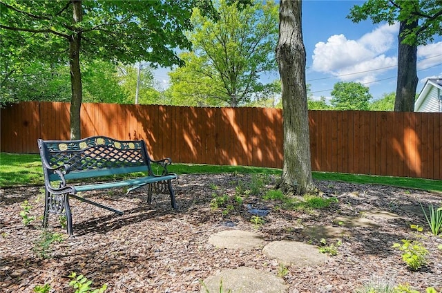3352 Morning Glory Rd, Dayton, OH 45449 - view of yard featuring fence