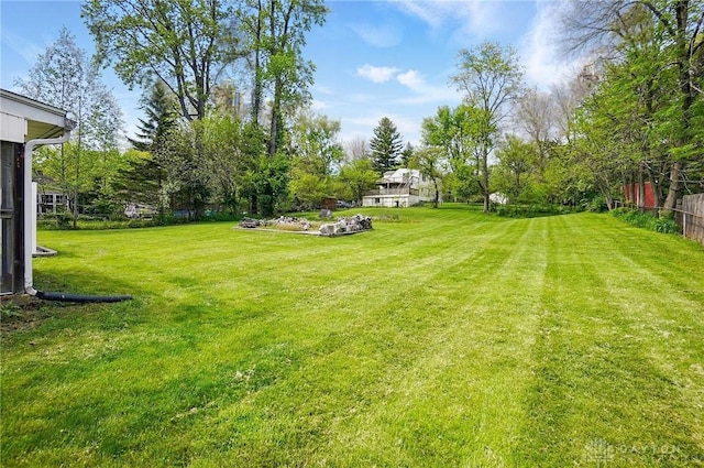 3700 Echo Hill Ln, Beavercreek, OH 45430 - view of yard