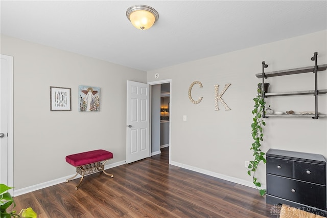 40 Shady Pines Ave, Springboro, OH 45066 - sitting room with wood finished floors and baseboards