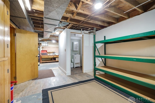4231 Maricarr Dr, Dayton, OH 45429 - unfinished basement with washer / dryer