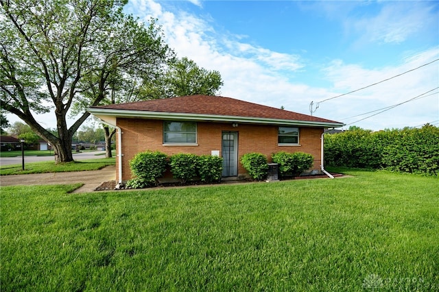 4231 Maricarr Dr, Dayton, OH 45429 - view of front of property with a front lawn and brick siding