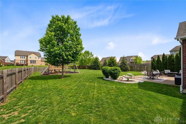 9378 Oak Brook Dr, Clearcreek Twp, OH 45458 - view of yard featuring a patio area and a residential view