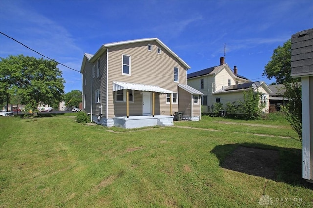 224 Suttman St, Miamisburg, OH 45342 - back of property featuring a yard