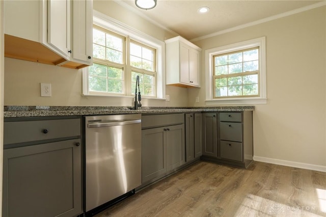2182 La Grange Rd, Beavercreek, OH 45431 - kitchen with dishwasher, healthy amount of natural light, crown molding, gray cabinetry, and recessed lighting