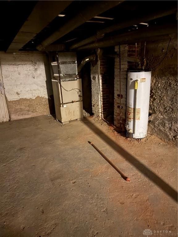90 S Sperling Ave Unit 88, Dayton, OH 45403 - unfinished below grade area featuring water heater and heating unit