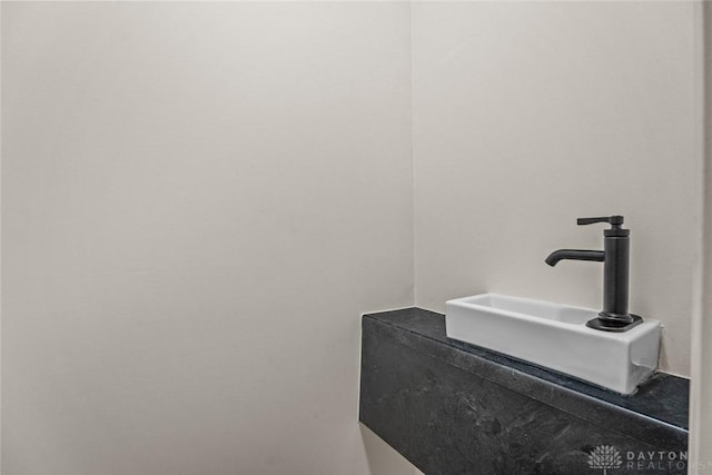1235 W Jefferson St, Springfield, OH 45506 - bathroom featuring a sink