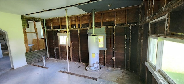 miscellaneous room with gas water heater