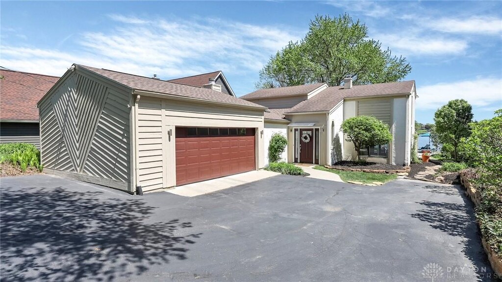 1395 Chickasaw Dr, London, OH 43140 - photo 1