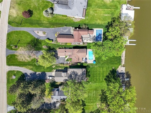 1395 Chickasaw Dr, London, OH 43140 - aerial view