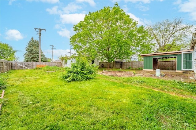 318 E Main St, Bradford, OH 45308 - view of yard with fence