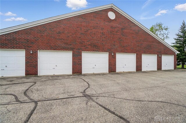3128 Alexander Pl Unit 206, Beavercreek, OH 45431 - view of garage