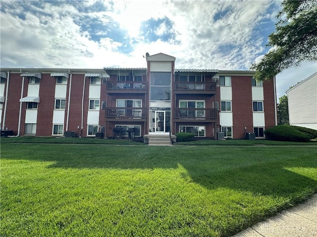 5700 Coach Dr Unit B, Kettering, OH 45440 - view of property with cooling unit