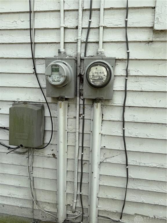 2726 Wentworth Ave, Dayton, OH 45406 - exterior view of electric meter